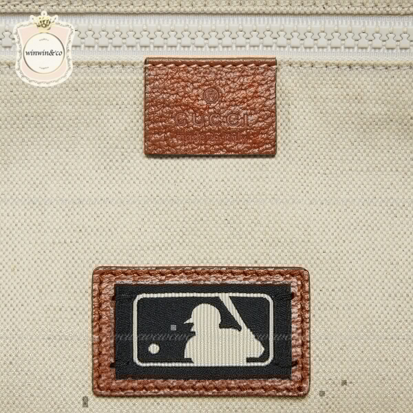 累積売上総額第1位【グッチ★20/21秋冬】MEDIUM BACKPACK 偽物 536724 9Y9BX 9573